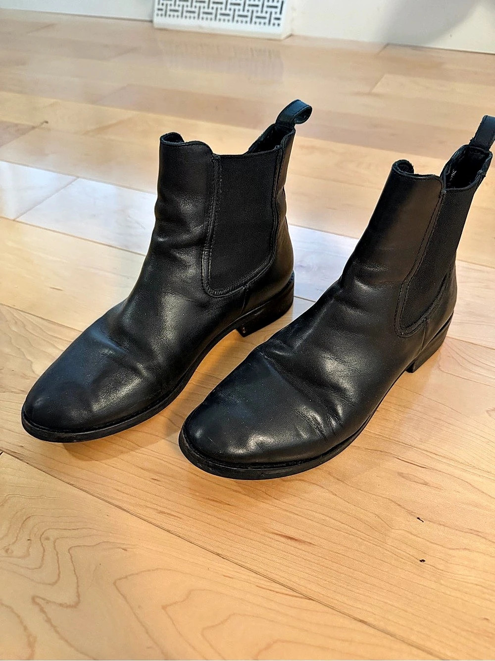Thursday Boot Co. Duchess Chelsea Black Leather Boots US 8